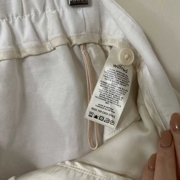 Wilfred Aritzia white high rise linen blend trouser shorts (2) - Picture 8 of 8